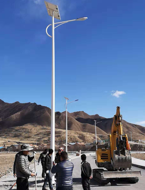 甘南碌曲10米贵德太阳能路灯项目