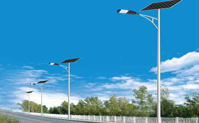 农村道路装贵德太阳能路灯选多大瓦数实测