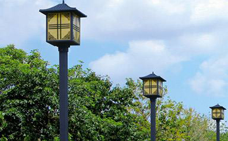 太阳能贵德庭院灯怎么选亮度与续航更耐用